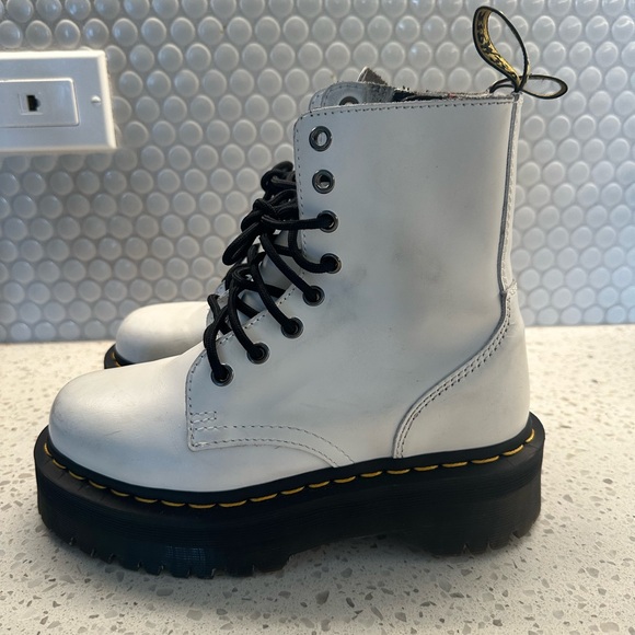 Dr Marten platform boot size 5 - Picture 5 of 8